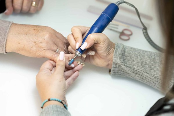 Comment Utiliser Une Ponceuse Ongle Professionnelle En Toute S curit 