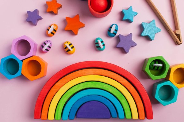 Jeu montessori : optez pour des jouets à marteler